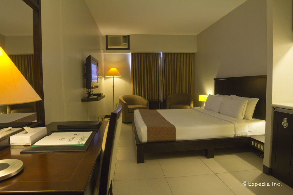 奥迪加斯美年套房酒店 Pasig City 外观 照片